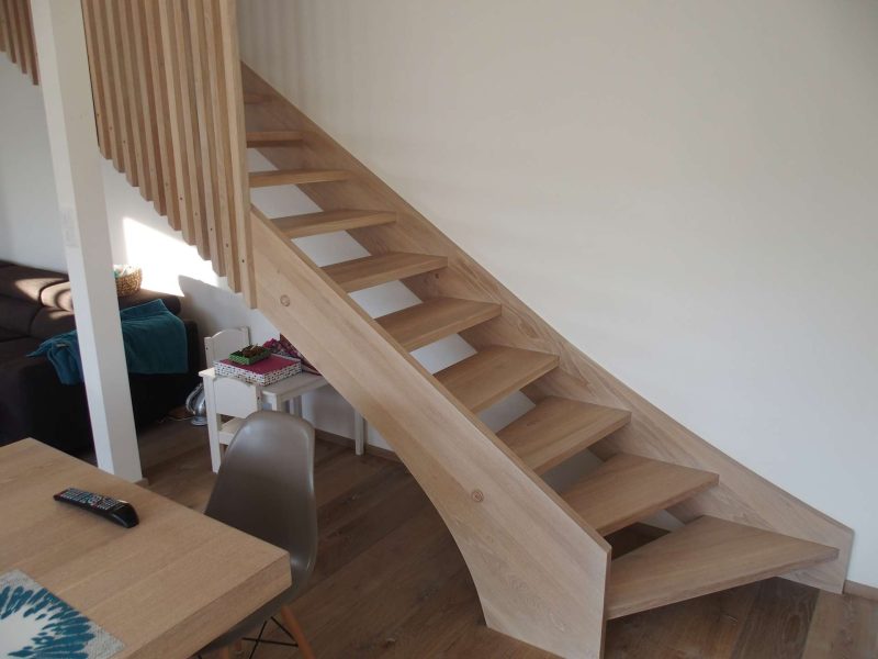 Samonostné dubové schodiště (2)