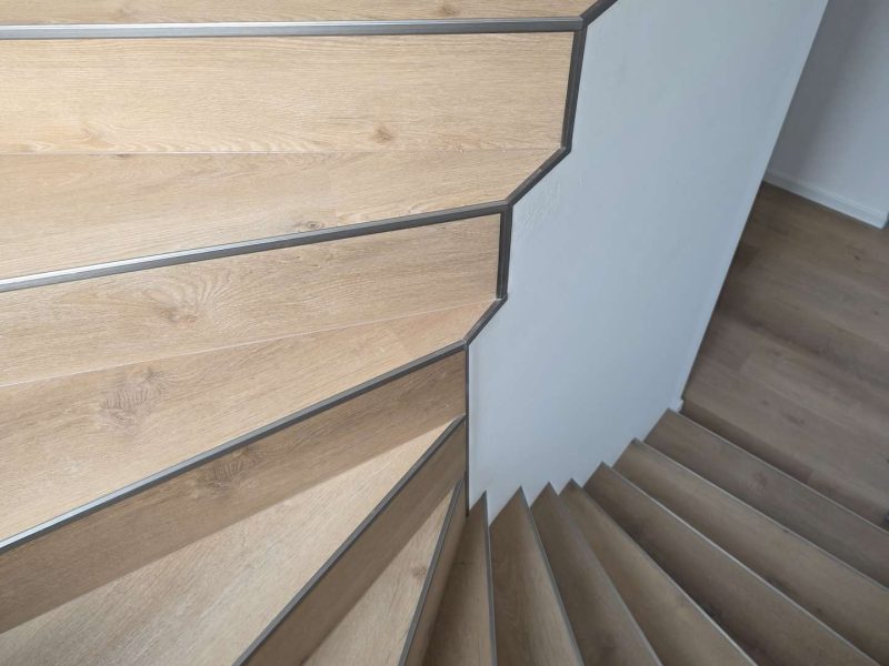 Schody z podlahy RIGID