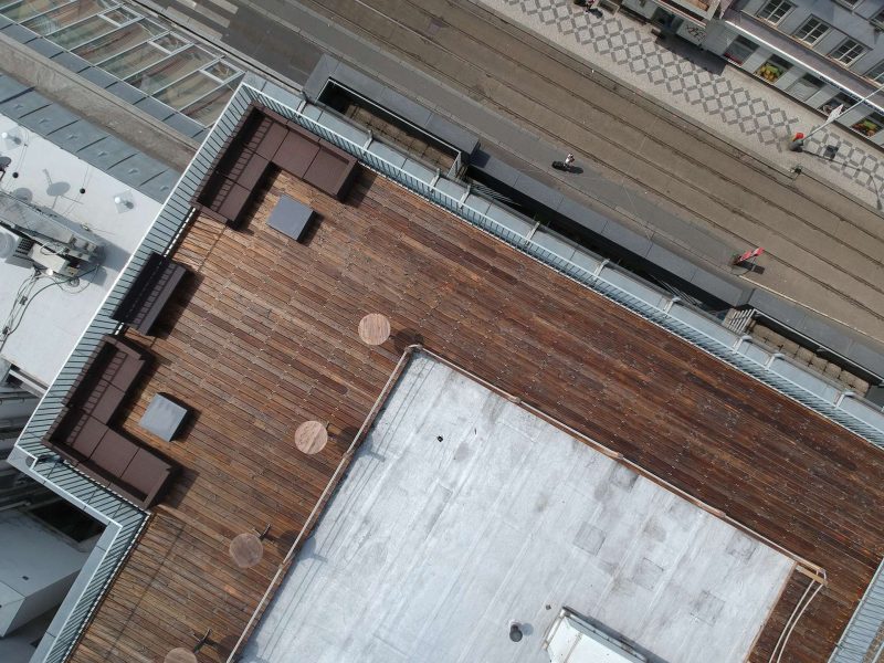 Sibiřský modřín hladký po 3 letech ošetřen bezbarvým olejem